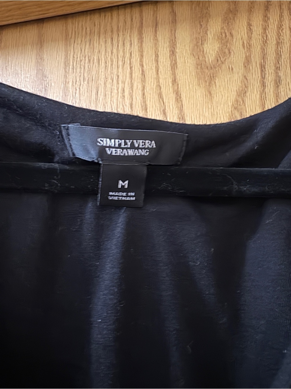 Simply Vera Vera Wang Black Sleeveless V-Neck Midi Dress - Picture 2 of 3